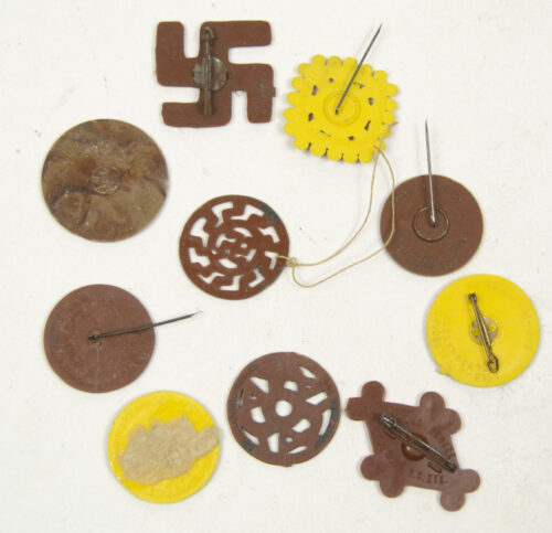 Deutsche Kulturvölker complete series 10 badges ancient German sunwheel / swastika designs