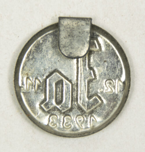German pro-Hitler “JA” propaganda 1933 Elections badge in silver color
