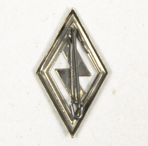 Hitlerjugend (HJ) / Deutsches Jungvolk (DJ) Cap Badge