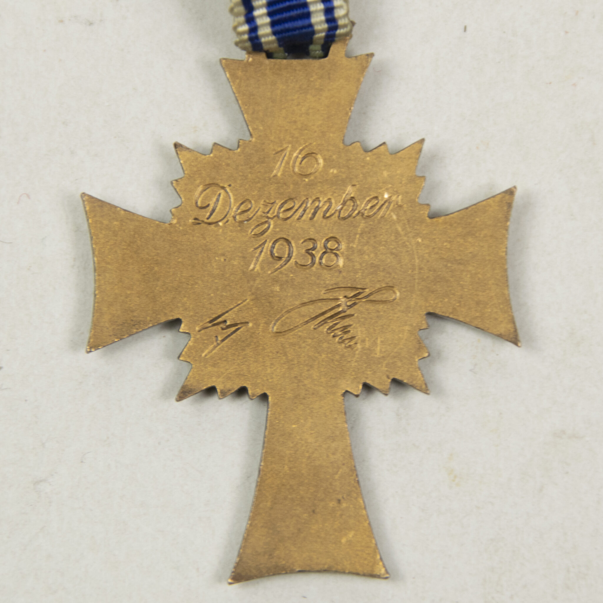 Mutter Cross Motherscross / Mutterkreuz bronze on long ribbon