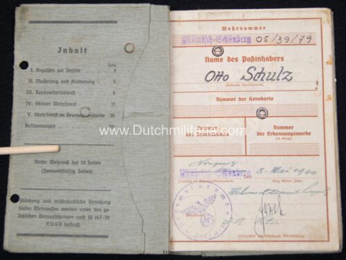 Wehrpass wih passphoto (1940)