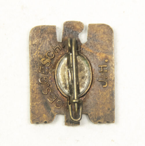 Deutsches Rotes Kreuz (DRK) member badge (Ges GESCH & J. H.)
