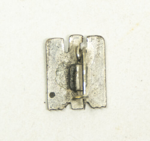 Deutsches Rotes Kreuz (DRK) miniature member badge