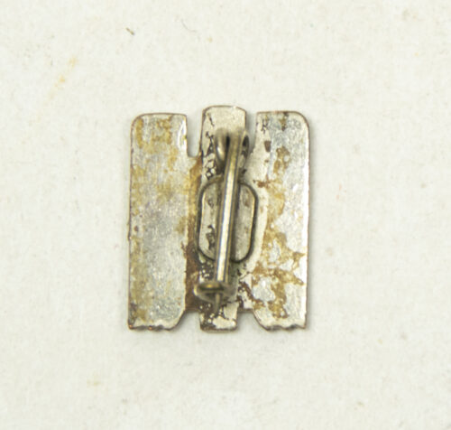 Deutsches Rotes Kreuz (DRK) miniature member badge