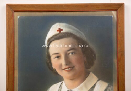 Large Framed Deutsches Rotes Kreuz portrait (50x40 centimeters)