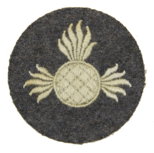 Luftwaffe Aerial Armorer Light-Bomber Personnel Trade Badge
