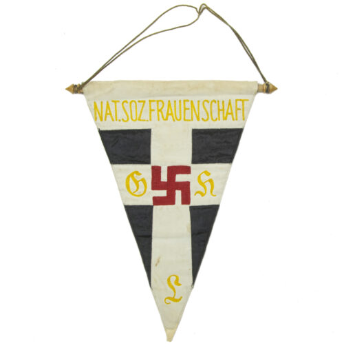 Nat. Soz. Frauenschaft pennant - rare
