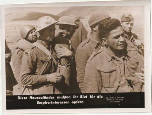 (Pressphoto) Diese Neusseeländer mussten ihr Blut für die Empre-Interessen opfern (24x18cm)