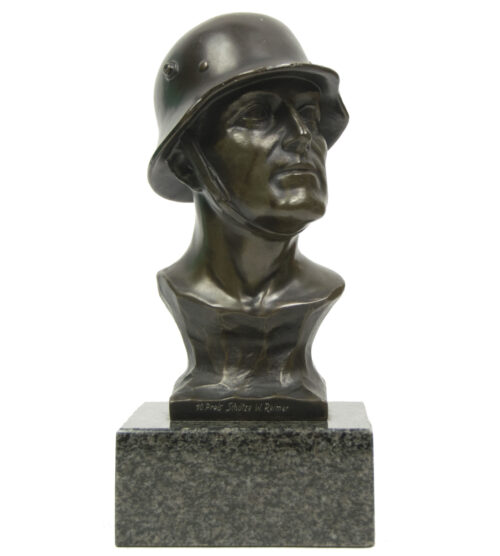 Reichswehr (Heer) Soldier bust on marble base [named]
