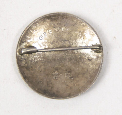Deutsches Rotes Kreuz (DRK) Helferin brooch