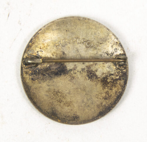 Deutsches Rotes Kreuz (DRK) Helferin brooch