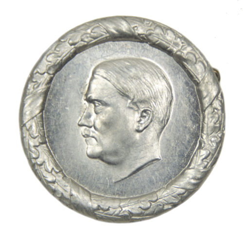 Hitler abzeichen Amtlich Genehmigt W.H.W. 1935-1936