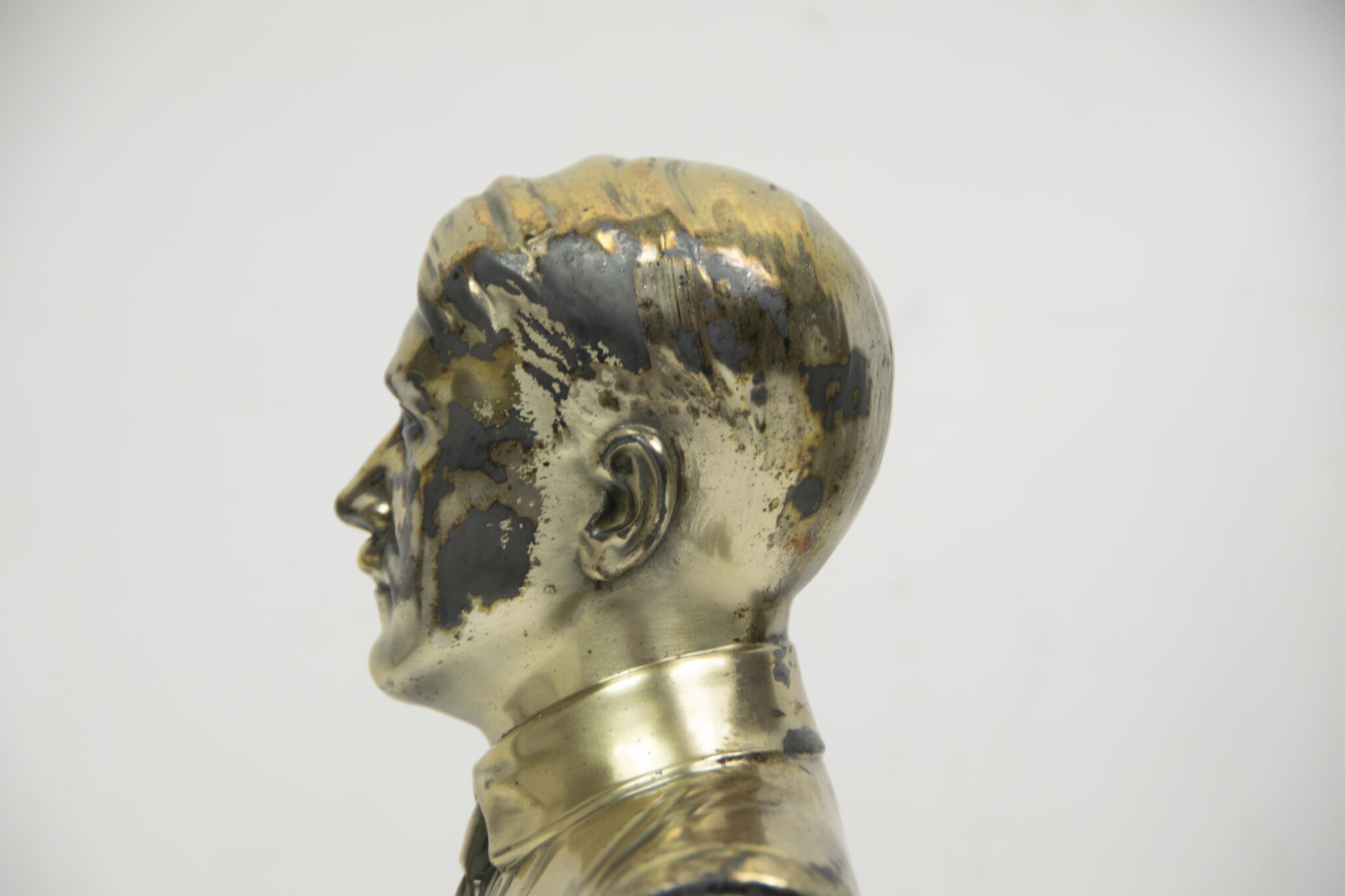 Hitler silver colored bust on marble base - Image 13