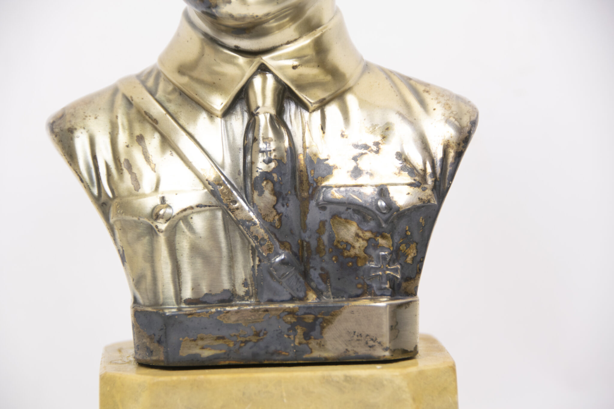 Hitler silver colored bust on marble base - Image 5