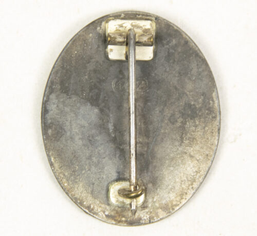 Verwundetenabzeichen (VWA) Woundbadge Silver (MM 107 Carl Wild from Hamburg)