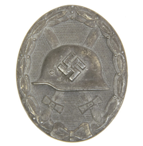 Verwundetenabzeichen (VWA) Woundbadge Silver (MM L56 Funke & Brünninghaus' from Lüdenscheid)