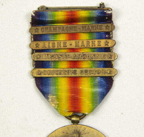 WWI U.S. Army Victory Medal with 4 claps Champagne-Marne, Aisne-Marne, Meuse-Argonne, Defensive sector