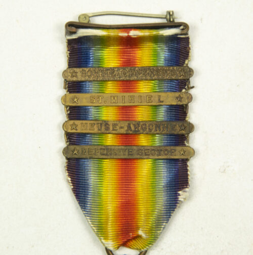 WWI U.S. Army Victory Medal with 4 claps Somme Offensive, St. Mihiel, Meuse-Argonne, Defensive sector