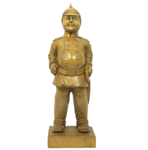 Wooden statue of an Imperial German soldier with Pickelhaube (57 cm height)