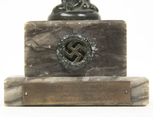Deskeagle paperweight Jugendmeisterin 1937 Bremischer Schwimmverband