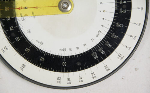 These 15cm discs where necessary for Luftwaffe aircrew to navigate with maps and coordinates. This example is manufactured by Dennert & Pape, Hamburg-Altona in May 1940.