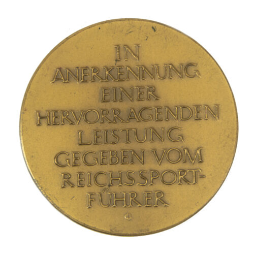 Non portable medal of Reichssportführer Hans von Tsjammer un Osten