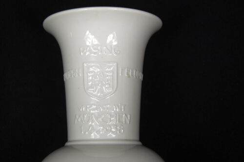 (Porcelain) Vase of the incorporation of Grosshadern + Pasing + Feldmöching into the greater Munich are in 1938