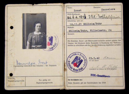 Deutsches Rotes Kreus (DRK) Personal-Ausweis für Med.-Studierende (1943)