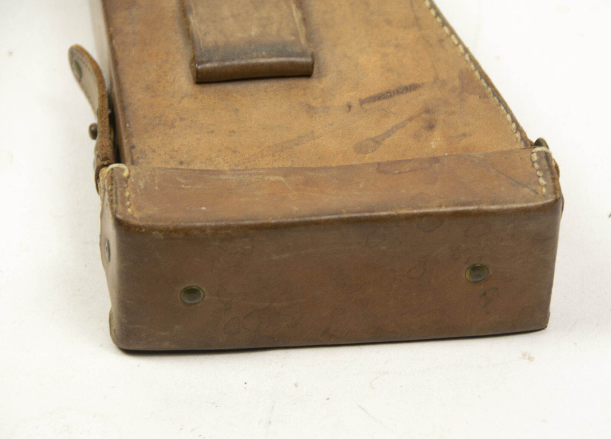 French camouflaged trench periscope complete with leather case - Image 12