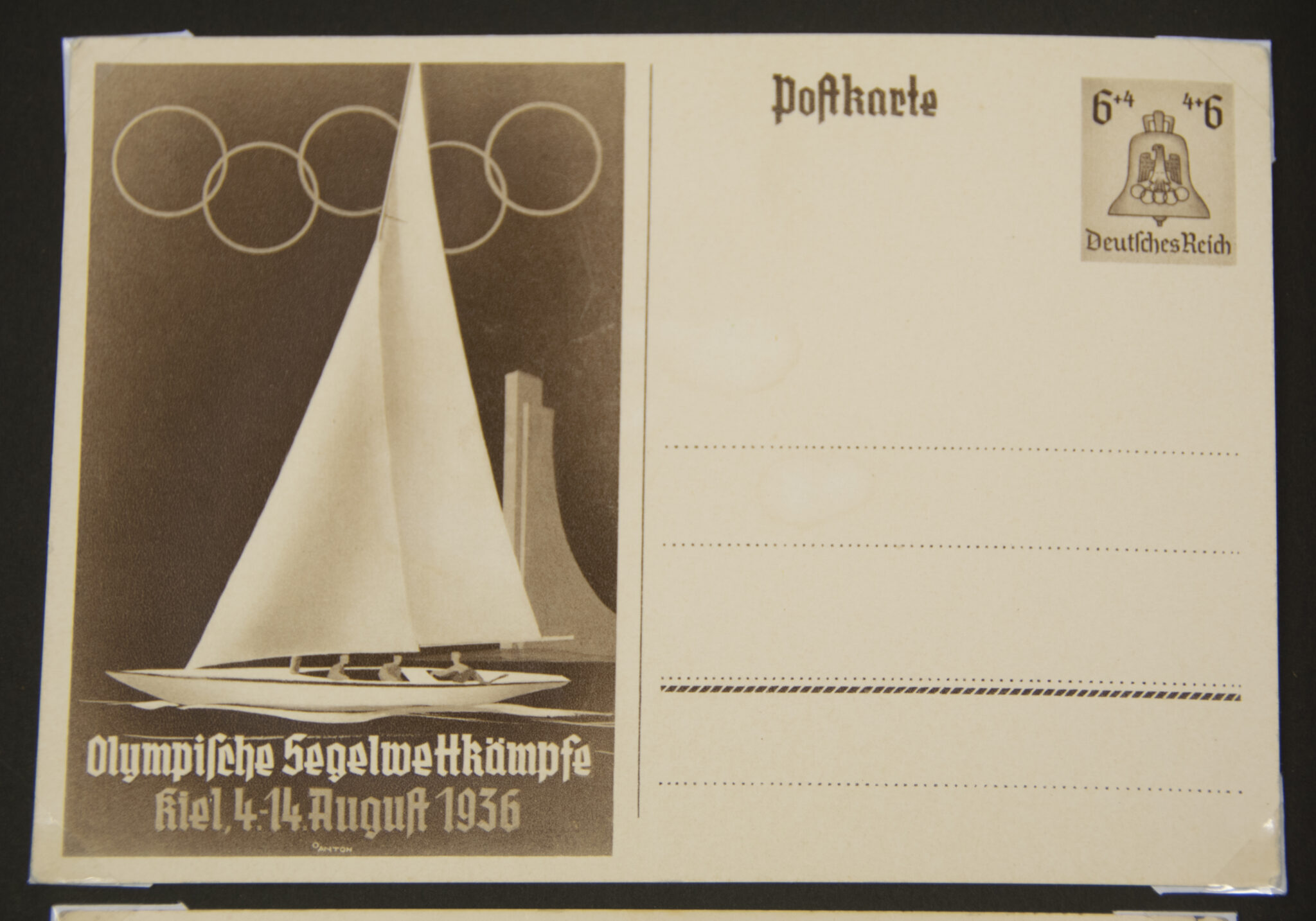 Deutsche Rote Kreuz (DRK) photoalbum with a collection of german postcards + photos + WHW tags, etc - Image 161