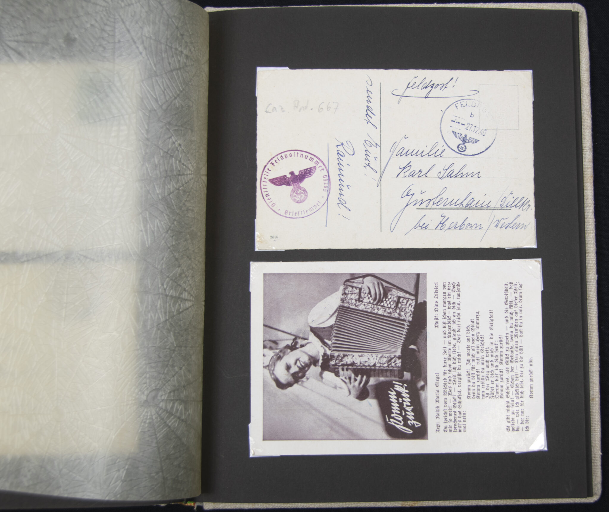 Deutsche Rote Kreuz (DRK) photoalbum with a collection of german postcards + photos + WHW tags, etc - Image 170