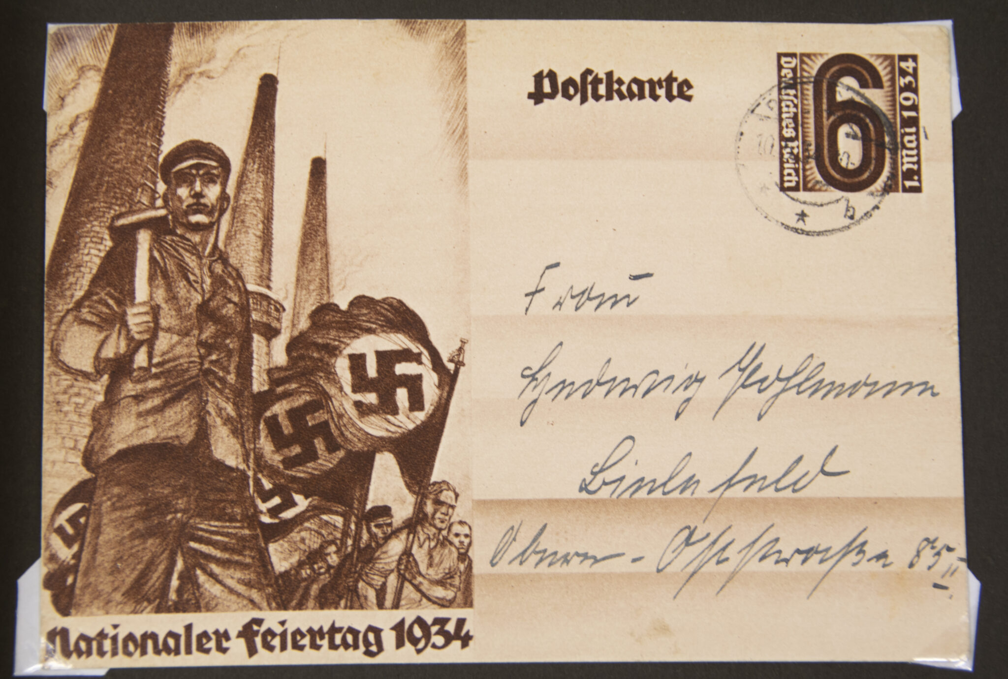 Deutsche Rote Kreuz (DRK) photoalbum with a collection of german postcards + photos + WHW tags, etc - Image 177