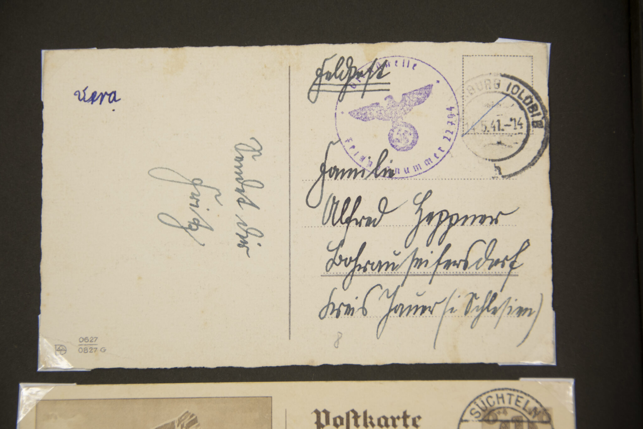 Deutsche Rote Kreuz (DRK) photoalbum with a collection of german postcards + photos + WHW tags, etc - Image 82