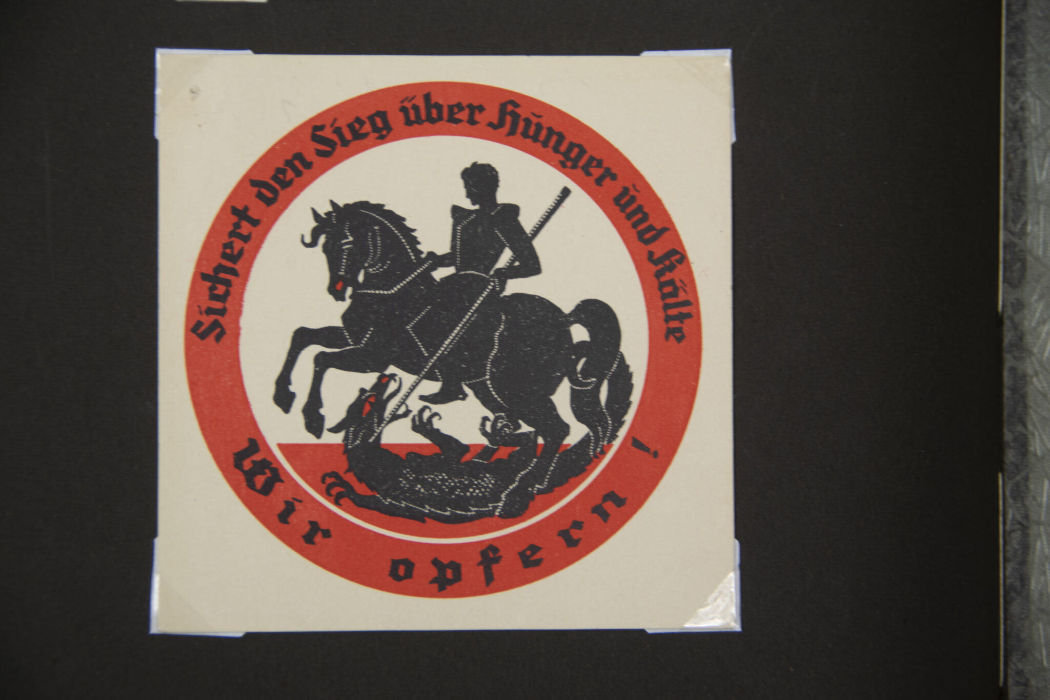 Deutsche Rote Kreuz (DRK) photoalbum with a collection of german postcards + photos + WHW tags, etc - Image 132