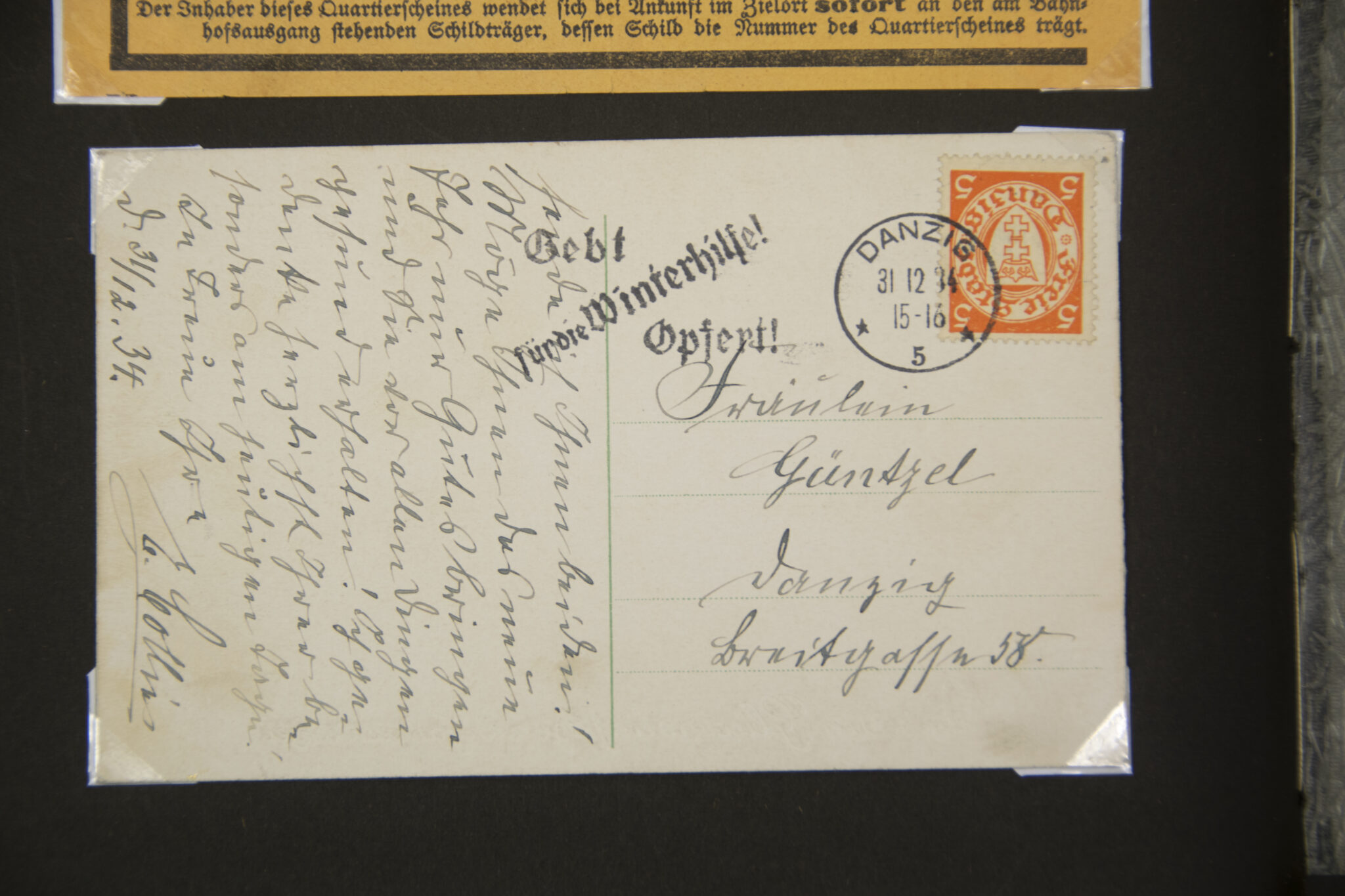 Deutsche Rote Kreuz (DRK) photoalbum with a collection of german postcards + photos + WHW tags, etc - Image 39