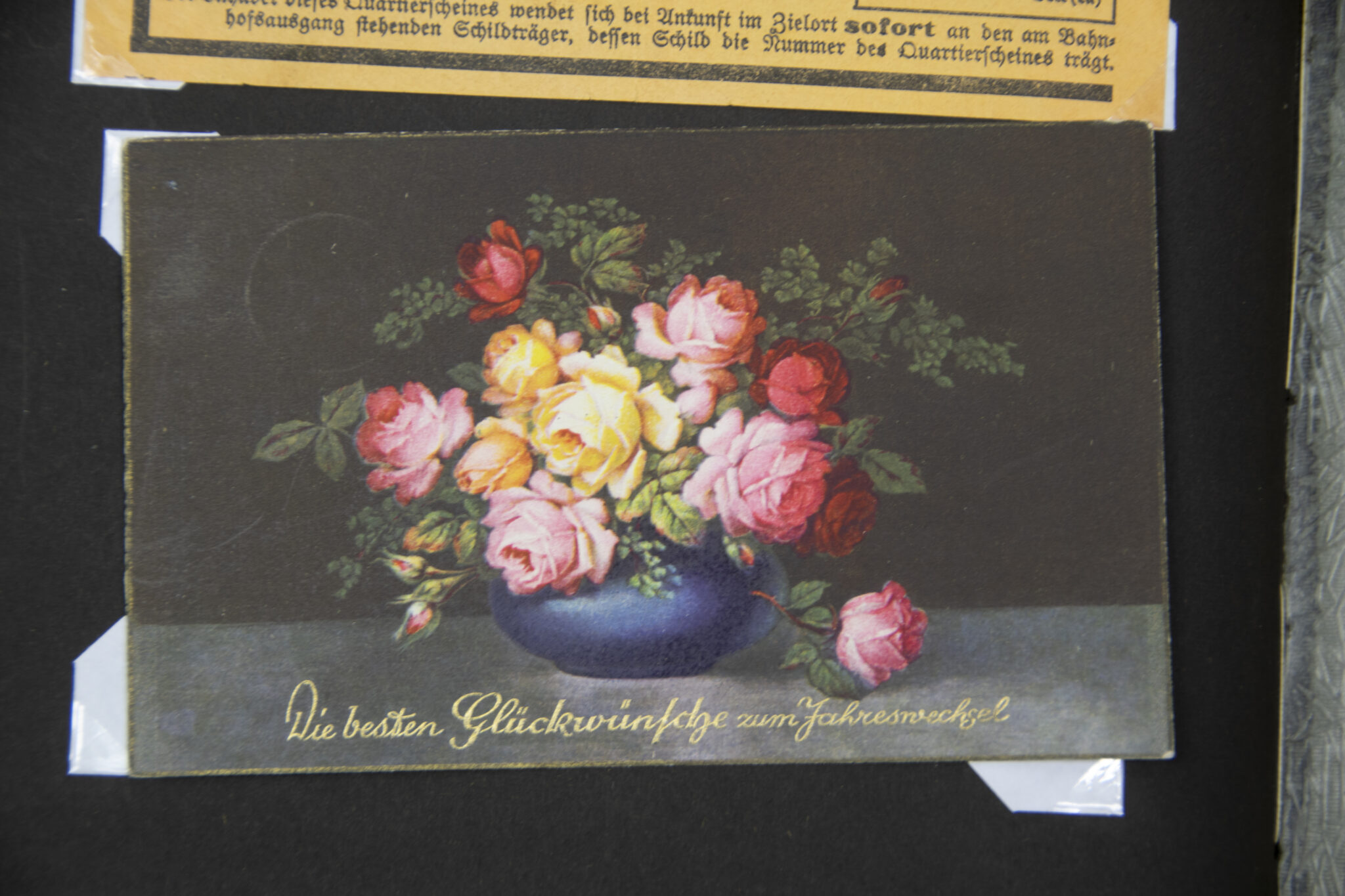Deutsche Rote Kreuz (DRK) photoalbum with a collection of german postcards + photos + WHW tags, etc - Image 40