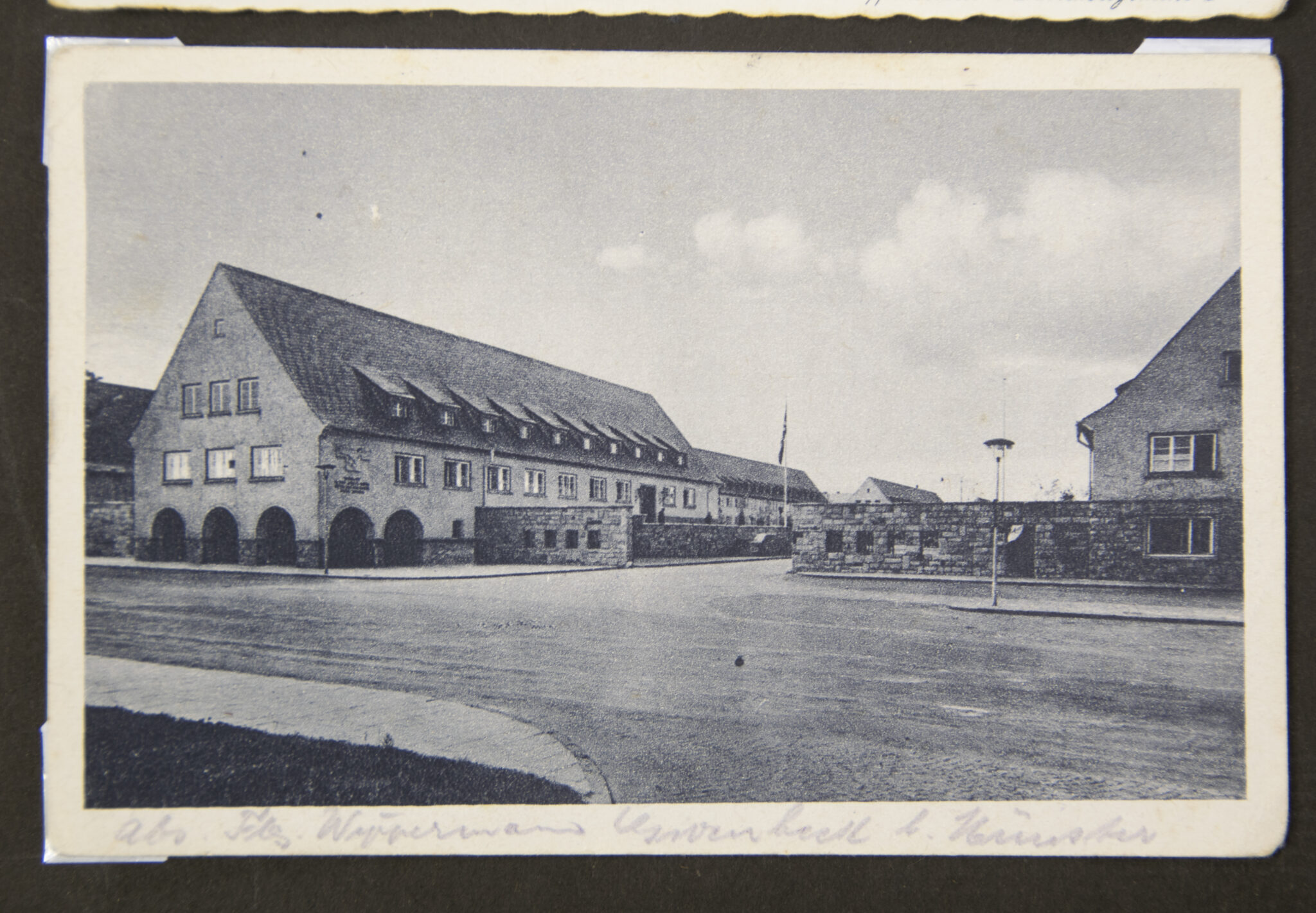 Deutsche Rote Kreuz (DRK) photoalbum with a collection of german postcards + photos + WHW tags, etc - Image 153