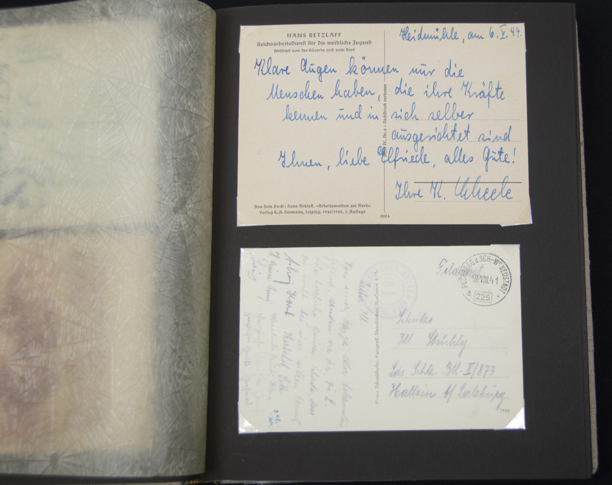Deutsche Rote Kreuz (DRK) photoalbum with a collection of german postcards + photos + WHW tags, etc - Image 57