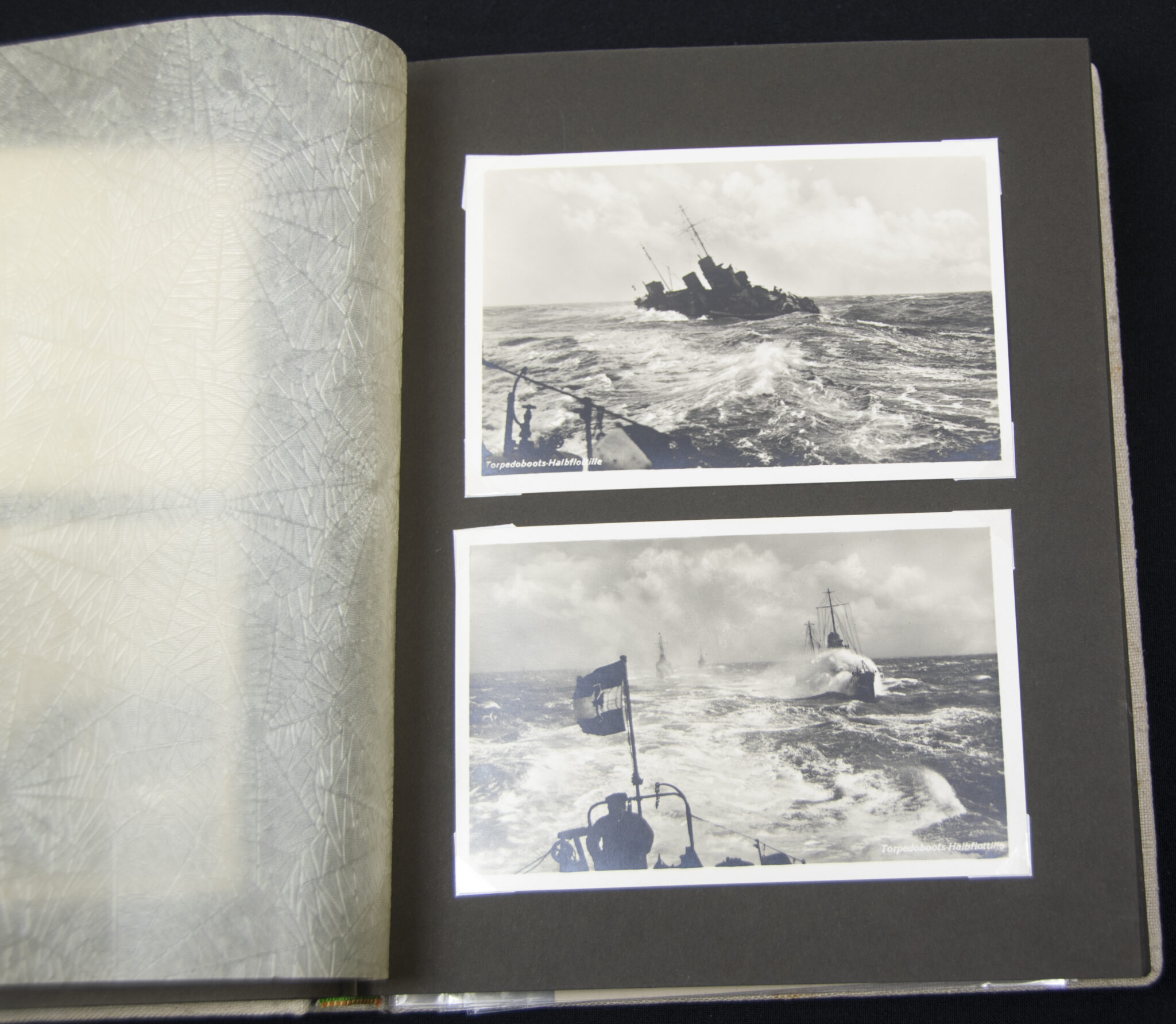 Deutsche Rote Kreuz (DRK) photoalbum with a collection of german postcards + photos + WHW tags, etc - Image 67