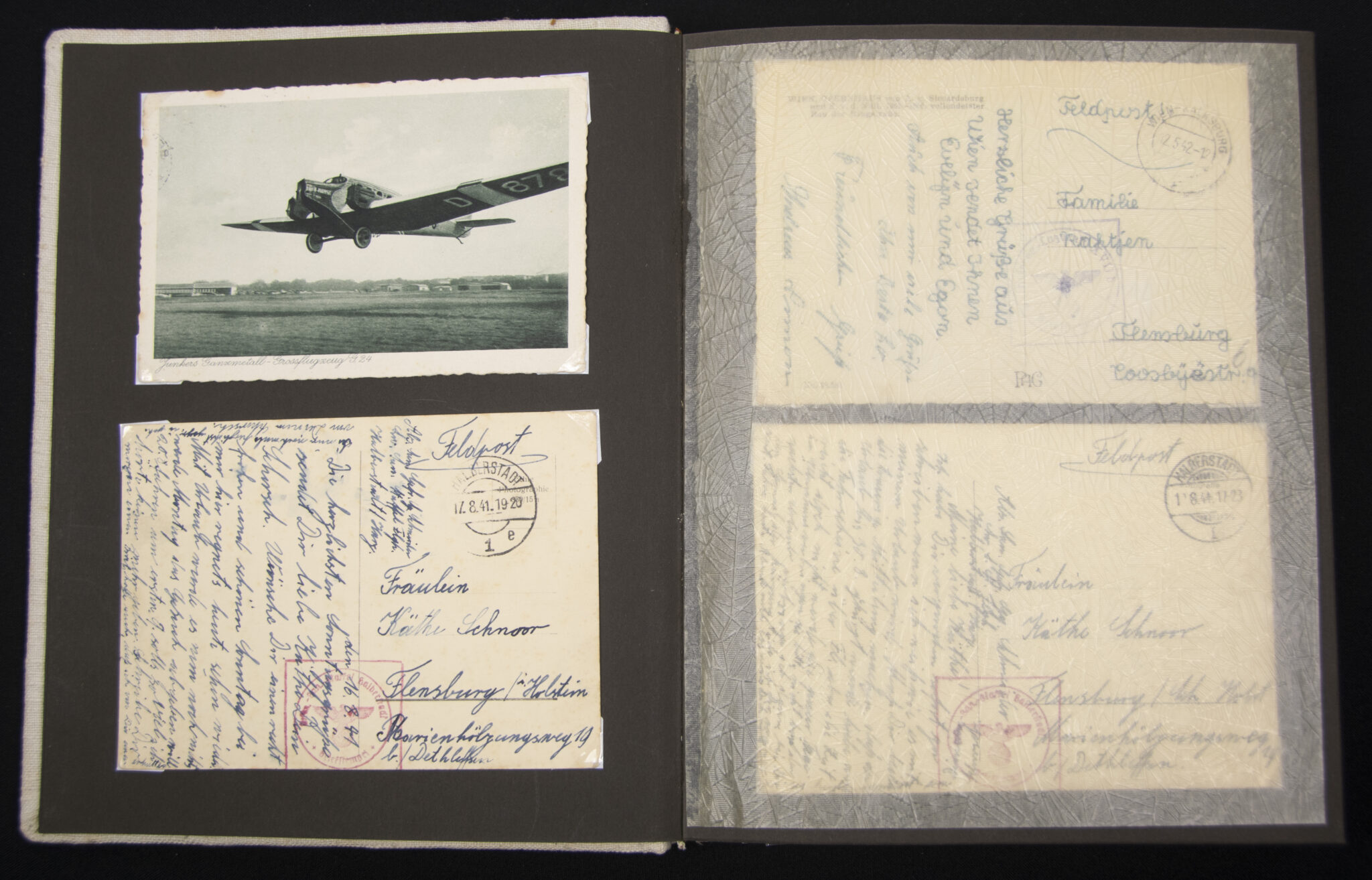 Deutsche Rote Kreuz (DRK) photoalbum with a collection of german postcards + photos + WHW tags, etc - Image 2
