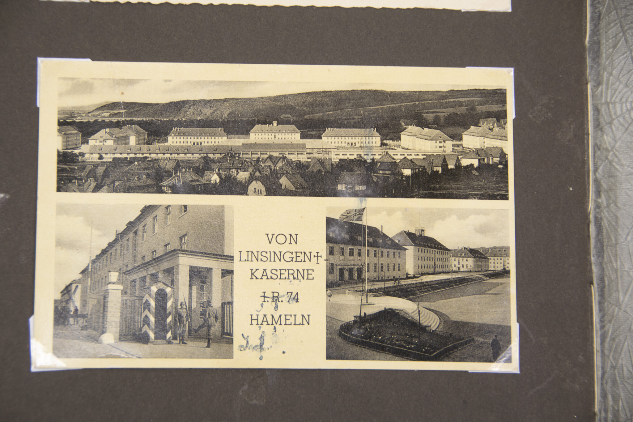Deutsche Rote Kreuz (DRK) photoalbum with a collection of german postcards + photos + WHW tags, etc - Image 17