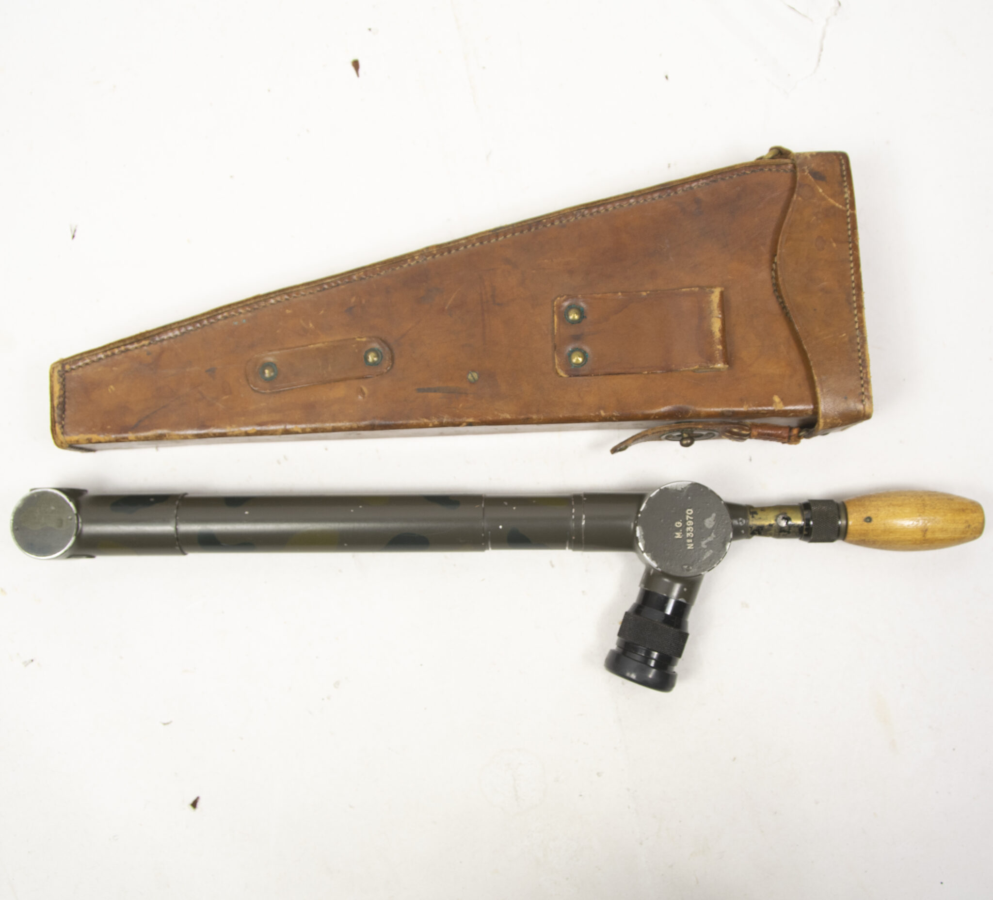 French camouflaged trench periscope complete with leather case - Image 10