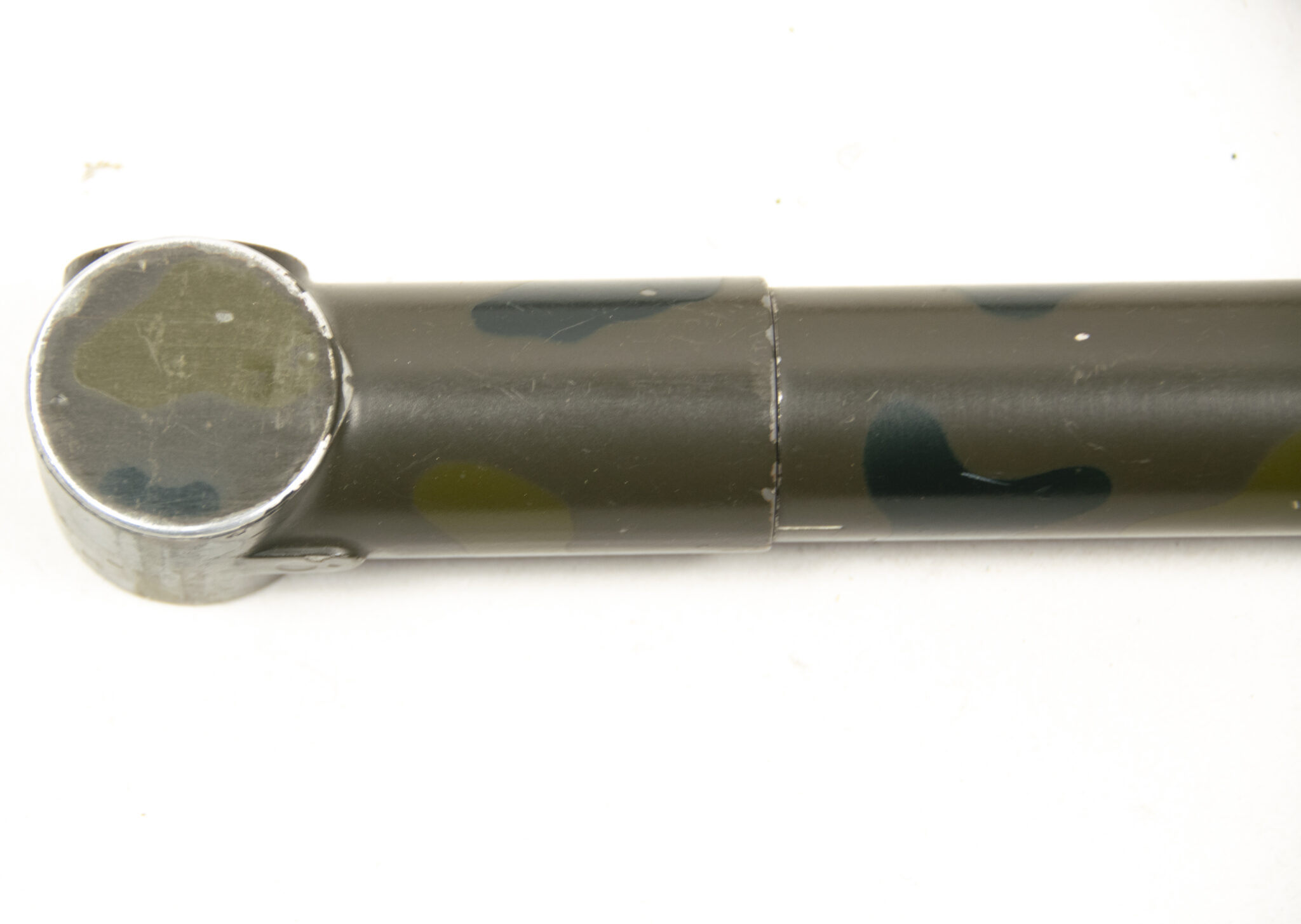 French camouflaged trench periscope complete with leather case - Image 12