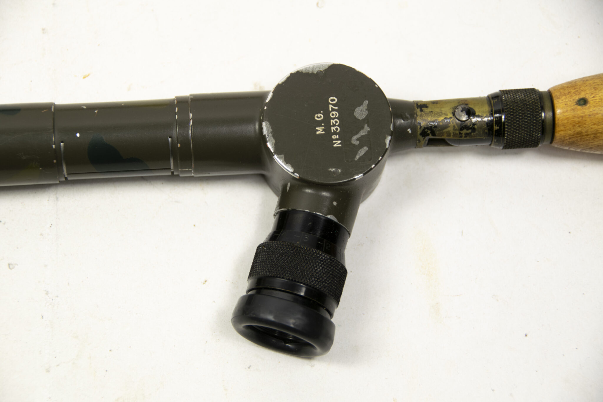 French camouflaged trench periscope complete with leather case - Image 15