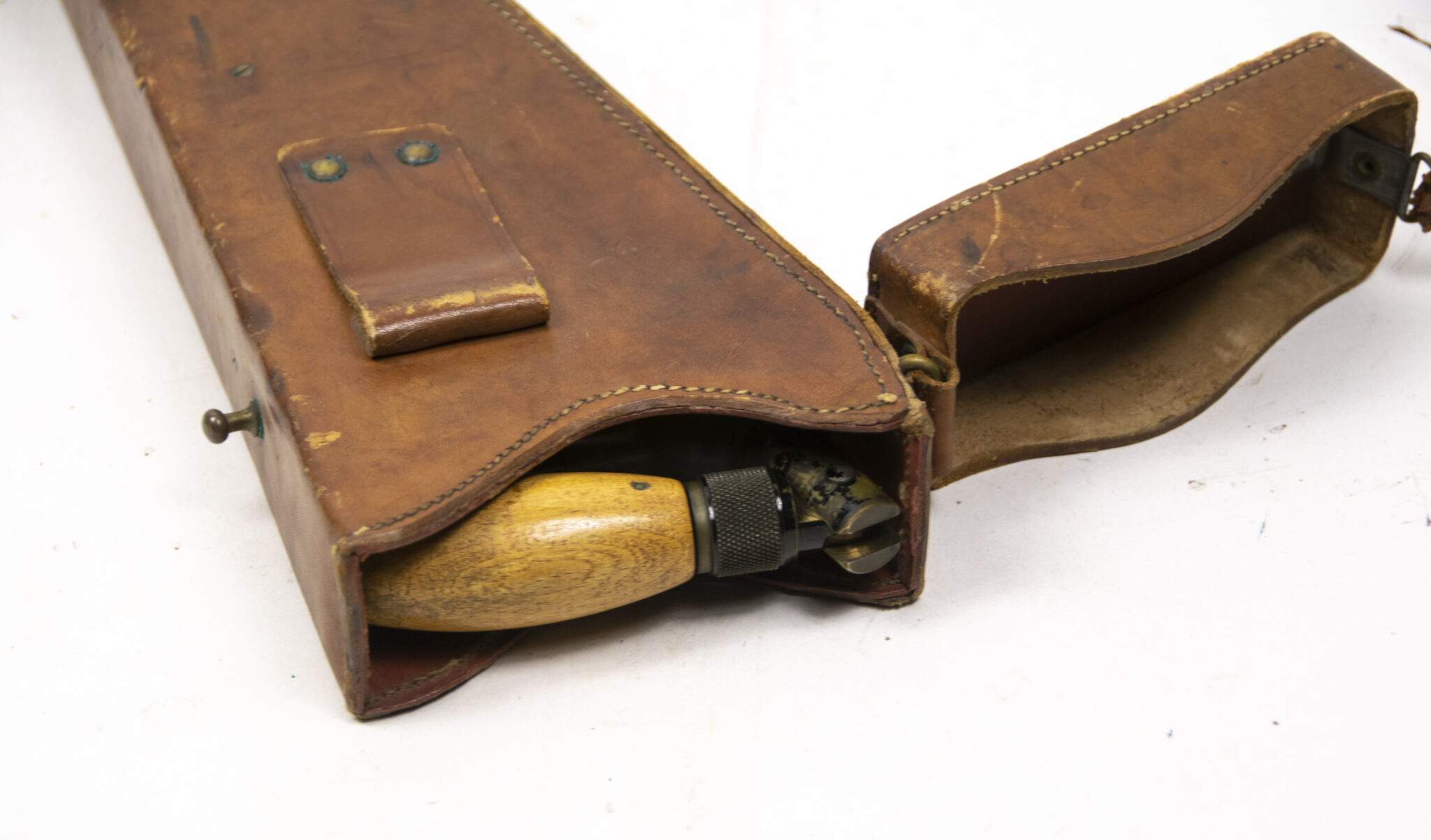 French camouflaged trench periscope complete with leather case - Image 9