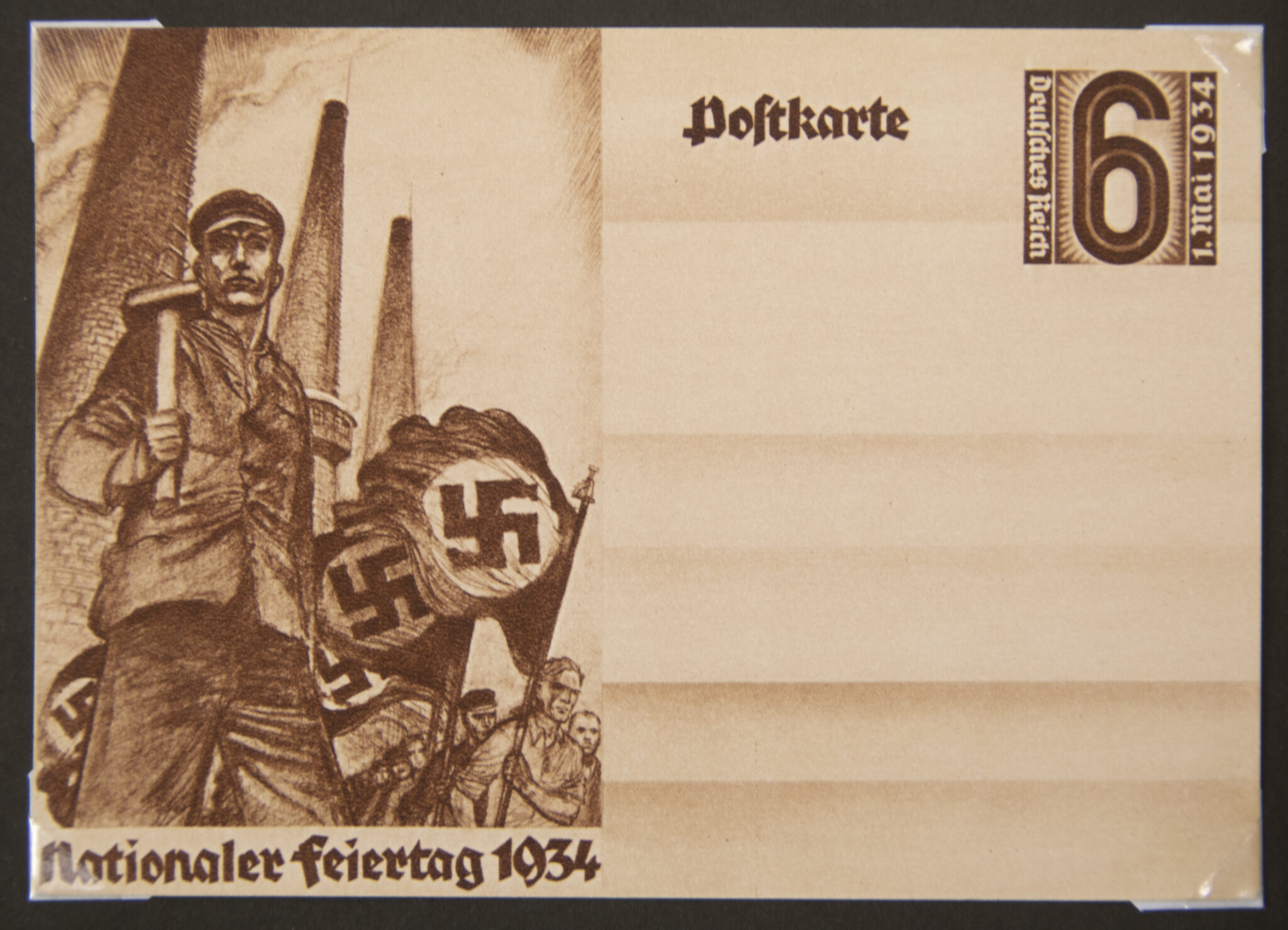 Deutsche Rote Kreuz (DRK) photoalbum with a collection of german postcards + photos + WHW tags, etc - Image 175