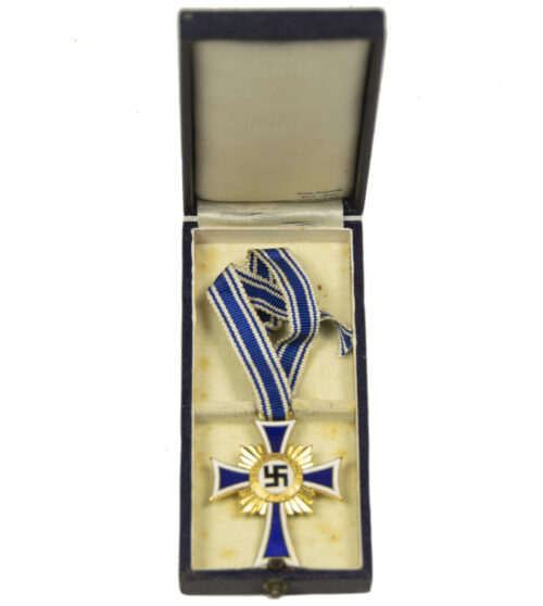 Mutterkreuz gold + etui (Maker Wilh. Deumer Kom.-Ges. Lüdenscheid)