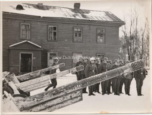 (Pressphoto) Ritterkreuzträger SS-Rottenführer Gerardus Mooyman 14.SS-Freiwilligen-Legion Nederland (23x17cm) – RARE!