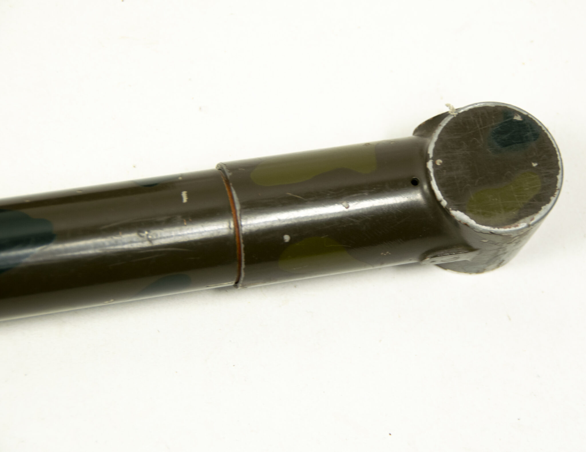 French camouflaged trench periscope complete with leather case - Image 26