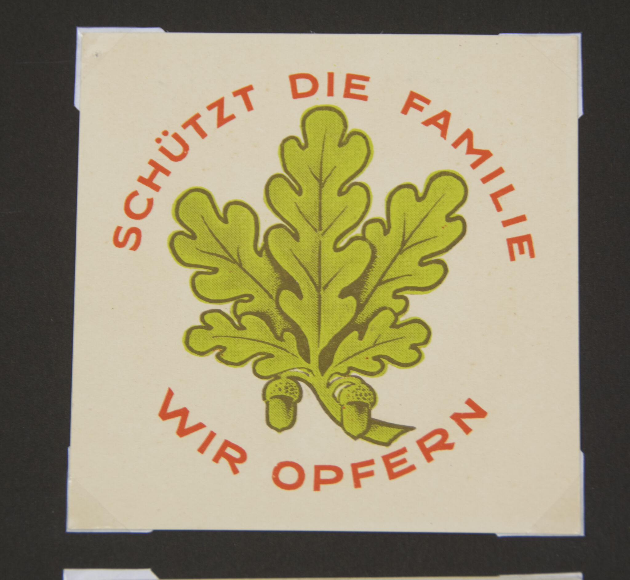 Deutsche Rote Kreuz (DRK) photoalbum with a collection of german postcards + photos + WHW tags, etc - Image 134